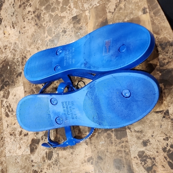 Woman's Sandals - Picture 5 of 5